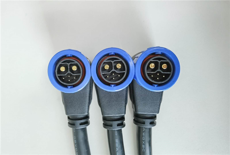 2+4 energy storage connector