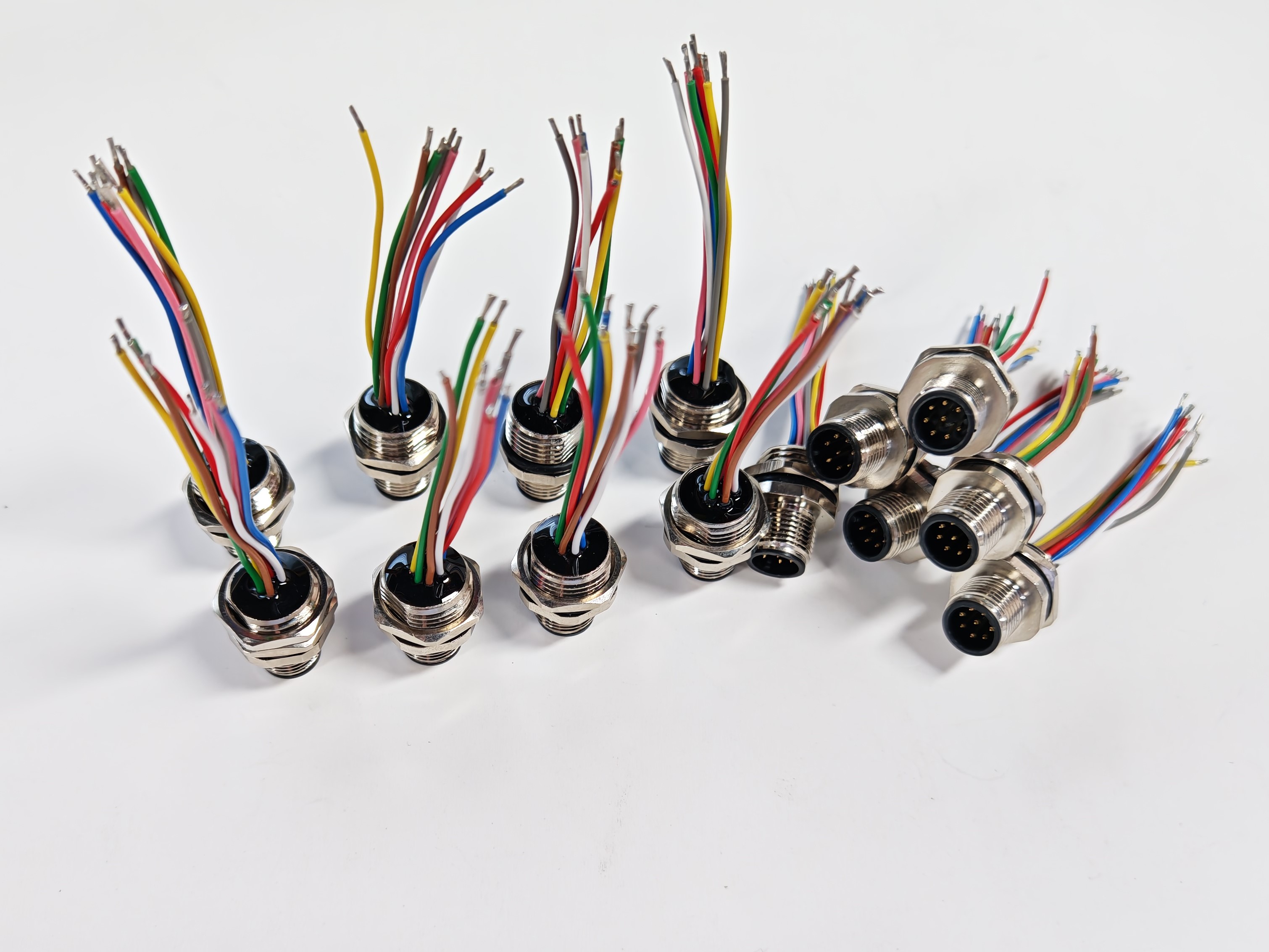 Connector Specifications Meeting the Rigors of Medical and Military Applications