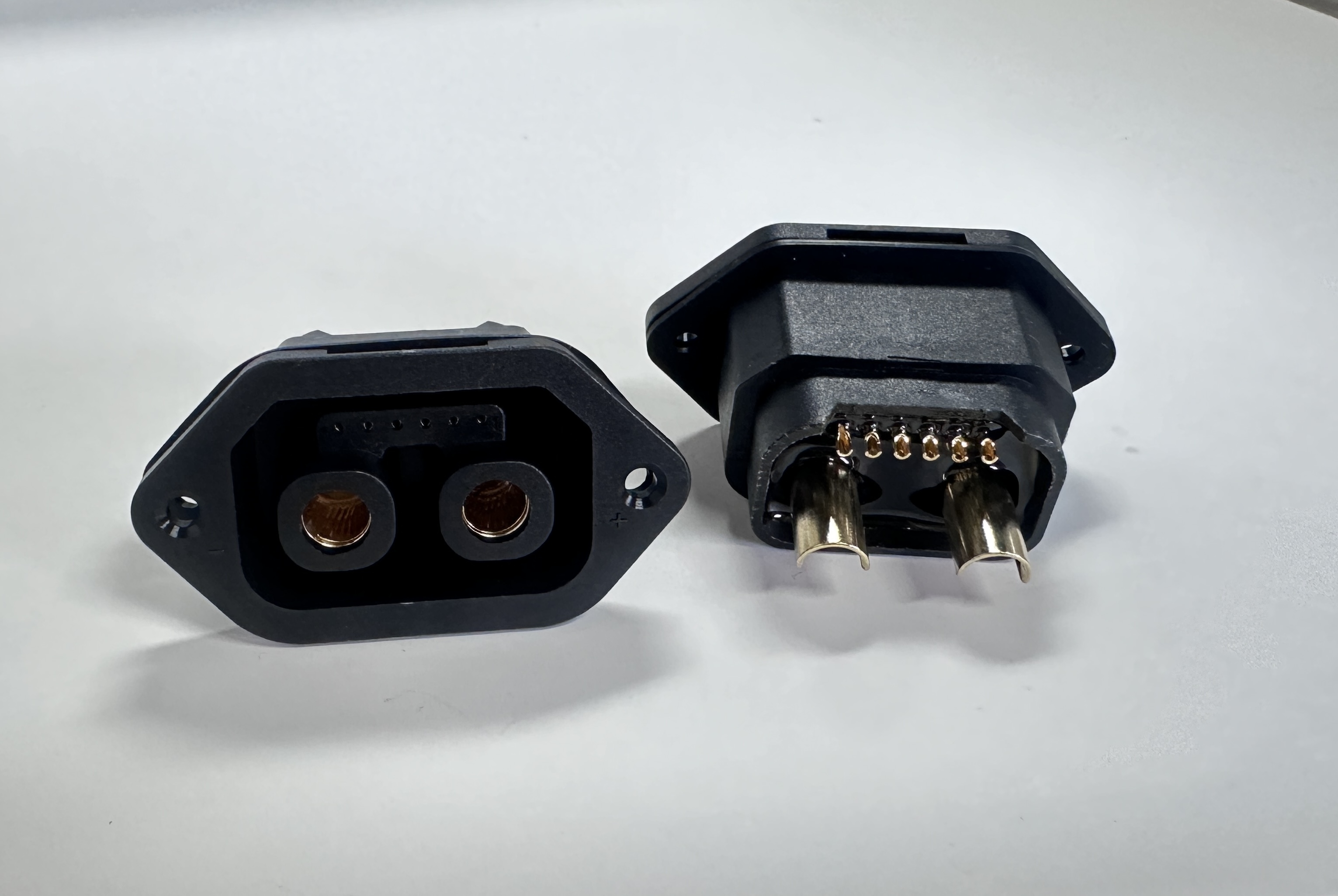 New energy DM80 connector 100A 200A 2+6 connector from Ximeconn M12 Connectors